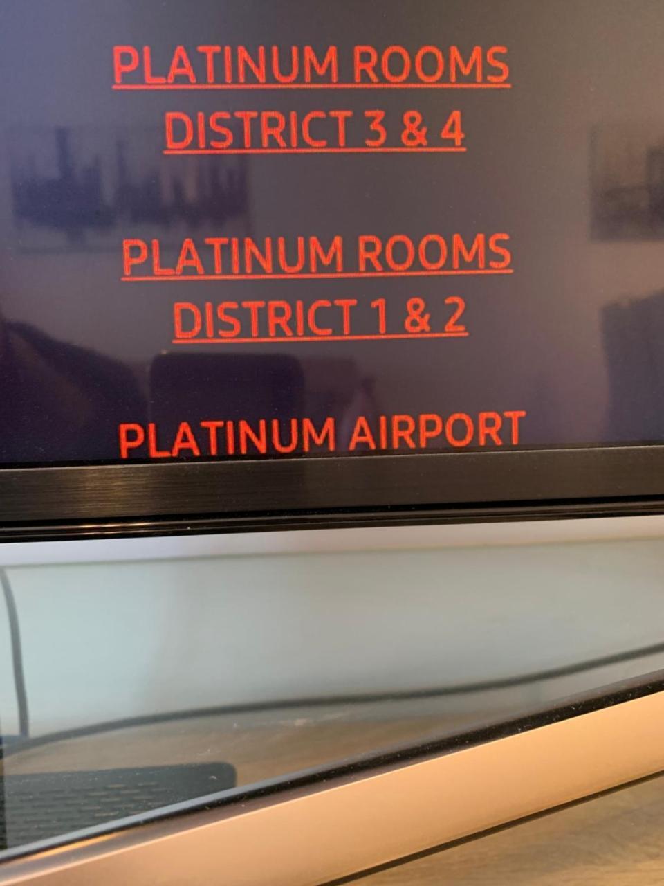 Platinum Rooms District 1 & 2 Bukares Bagian luar foto