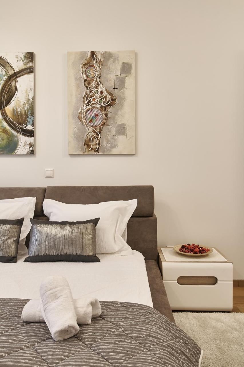 Platinum Rooms District 1 & 2 Bukares Bagian luar foto