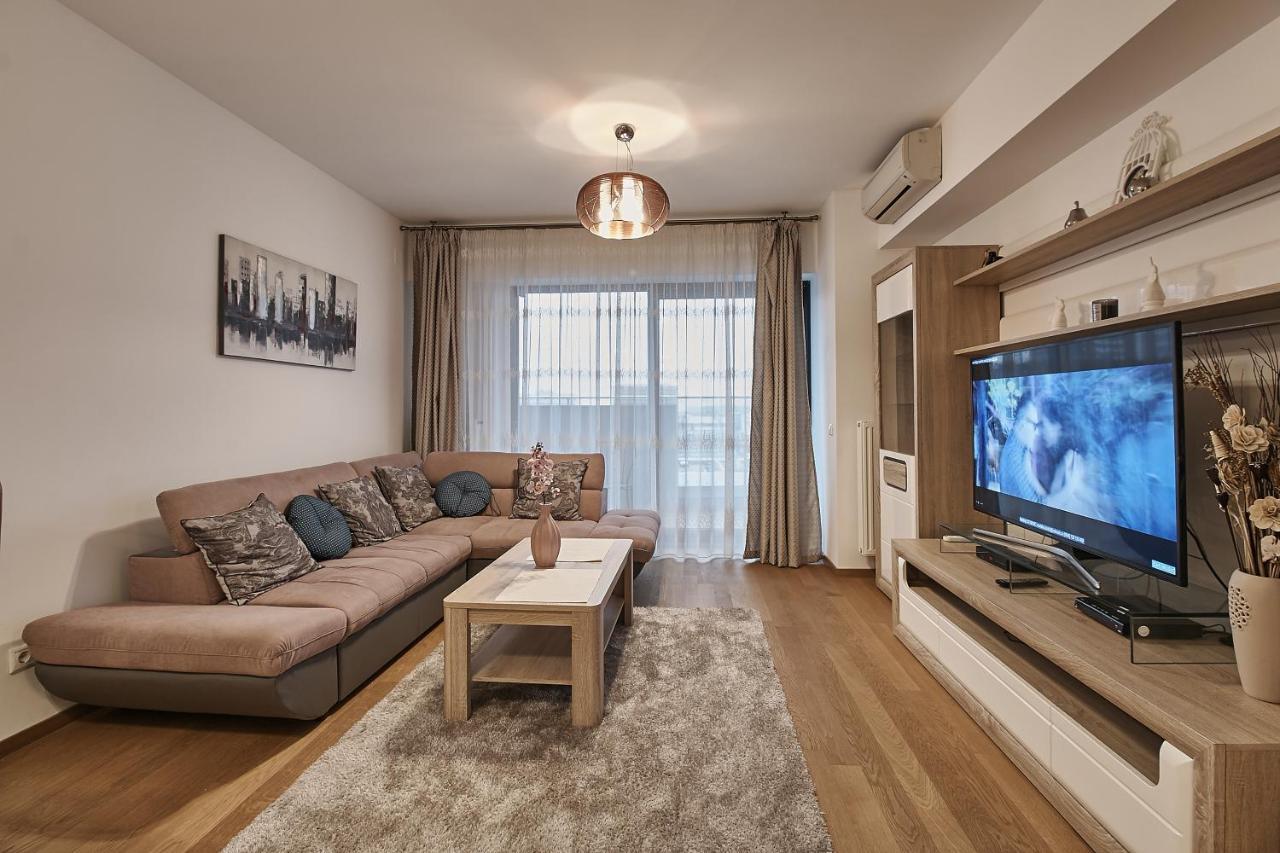 Platinum Rooms District 1 & 2 Bukares Bagian luar foto