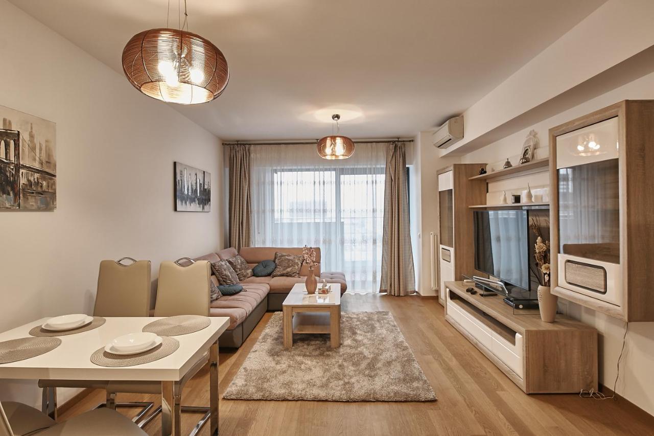 Platinum Rooms District 1 & 2 Bukares Bagian luar foto