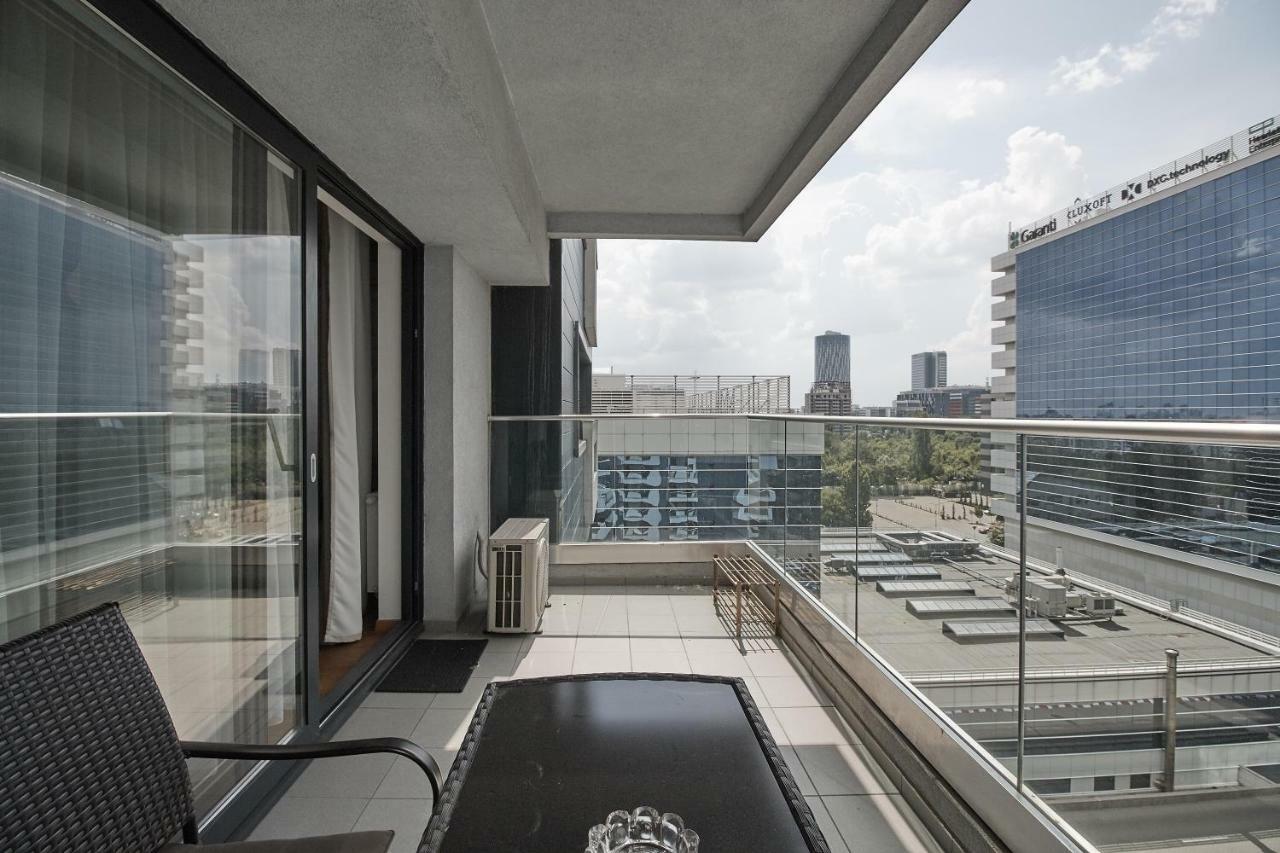Platinum Rooms District 1 & 2 Bukares Bagian luar foto