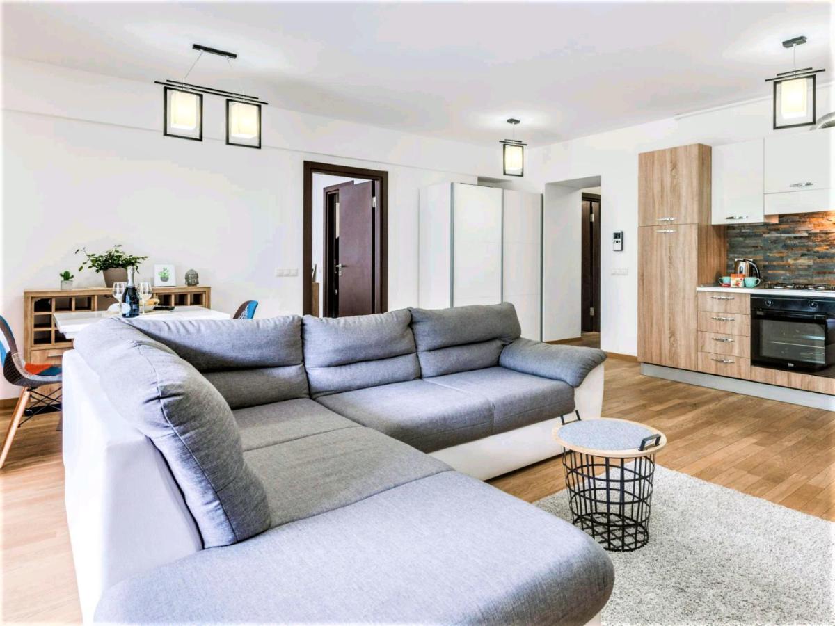 Platinum Rooms District 1 & 2 Bukares Bagian luar foto