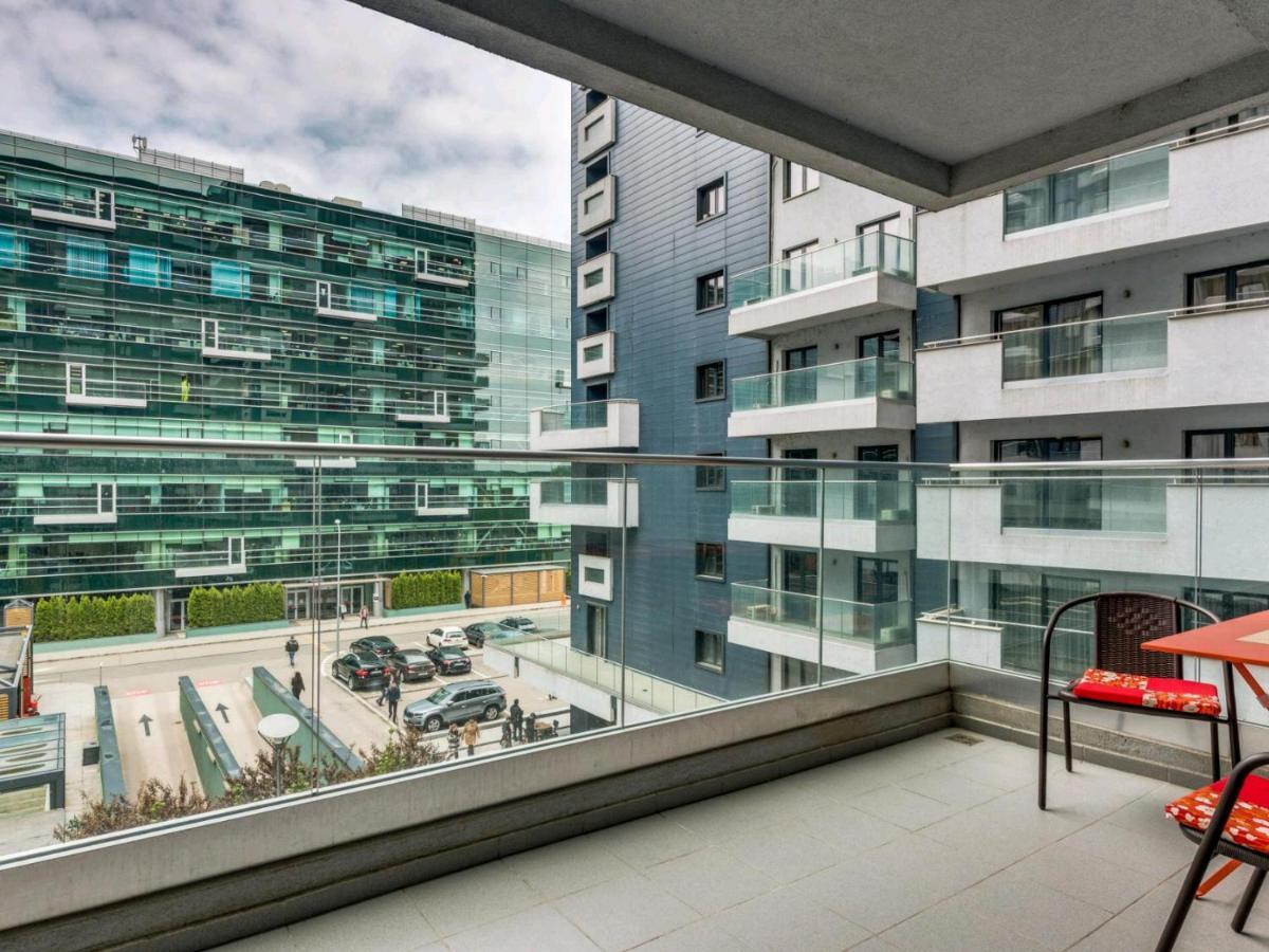 Platinum Rooms District 1 & 2 Bukares Bagian luar foto