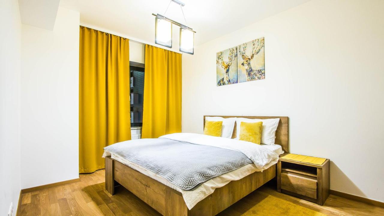 Platinum Rooms District 1 & 2 Bukares Bagian luar foto